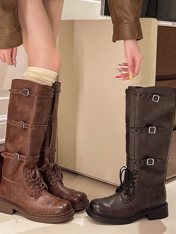 Botines estilo británico tipo Martin, desgastados y de punta cuadrada