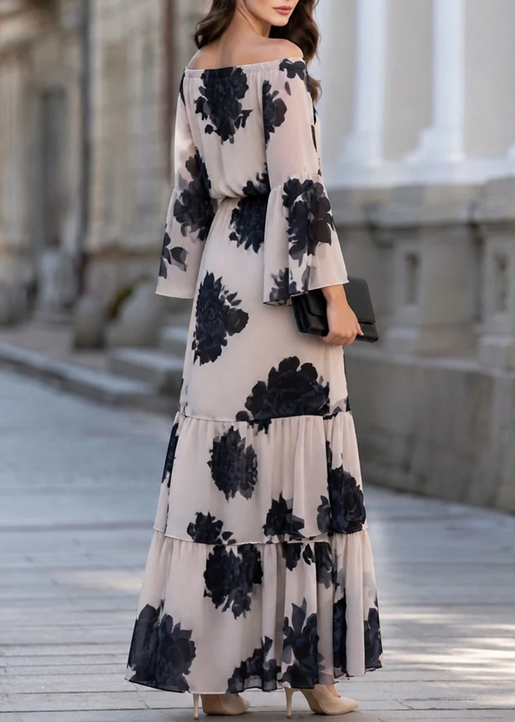 Vestido Maxi Beige de Hombros Descubiertos con Estampado Floral y Volantes