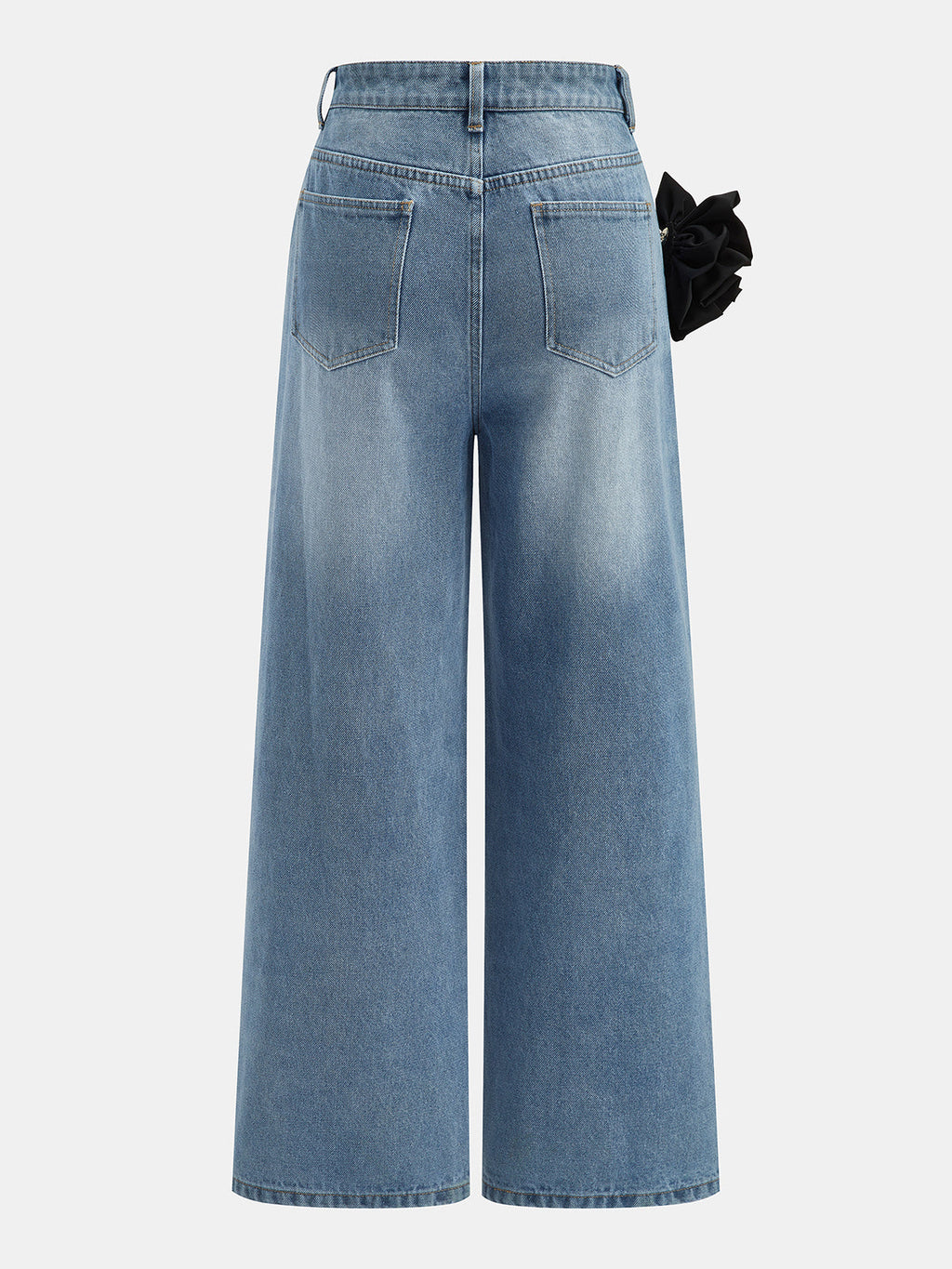 Pantalones rectos de mezclilla con detalles florales