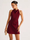 Vestido corto satinado con escote halter y drapeado tipo cowl