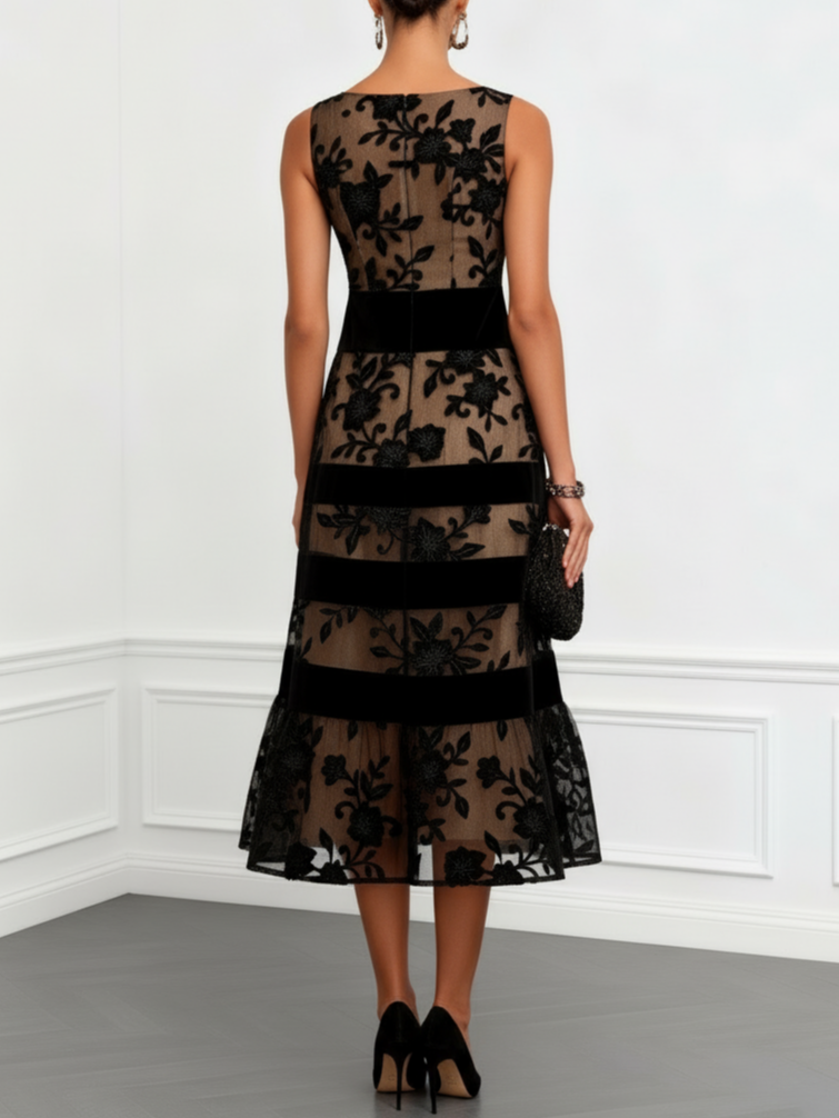 Vestido midi negro de malla floral sin mangas, corte en A
