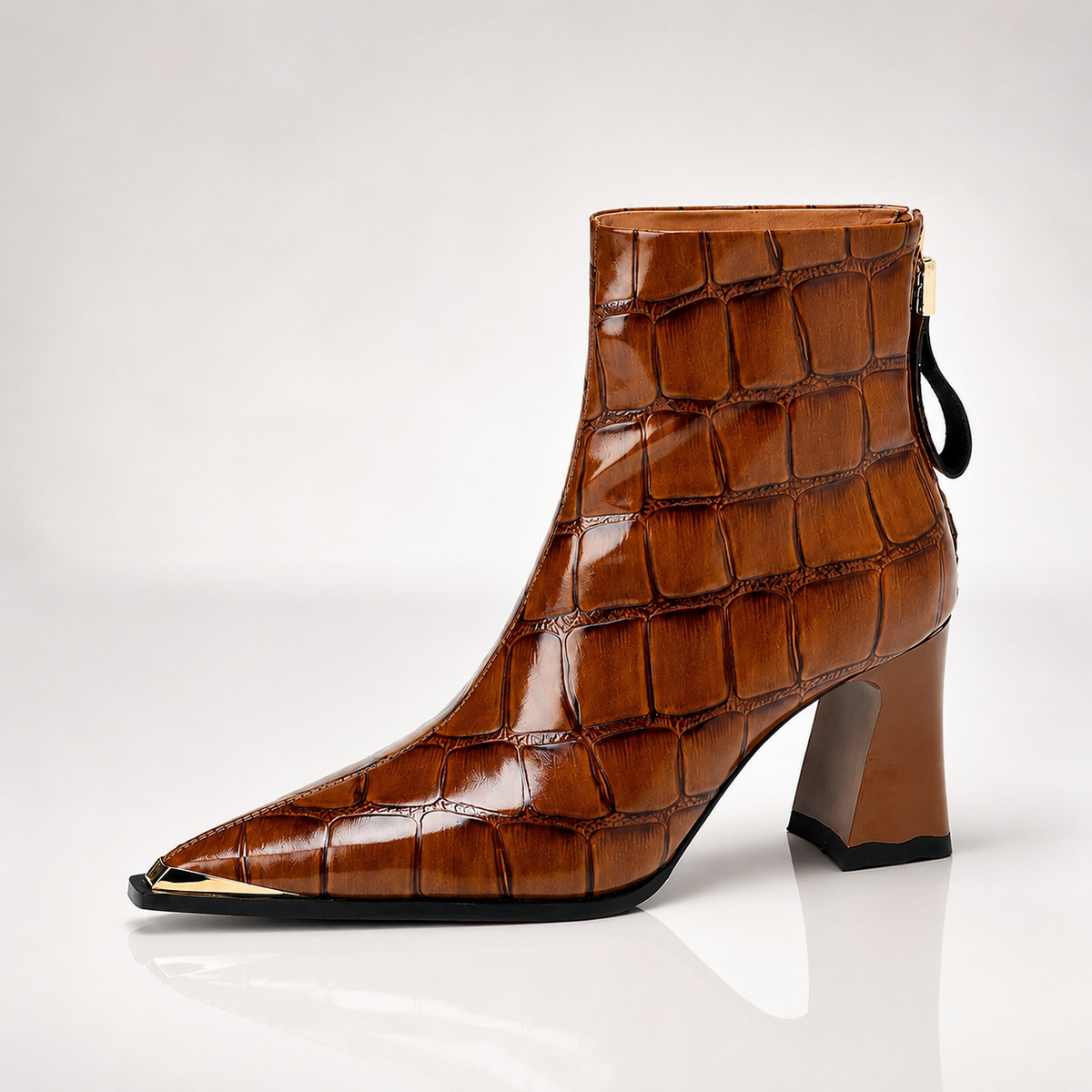 Botines con Puntera Dorada