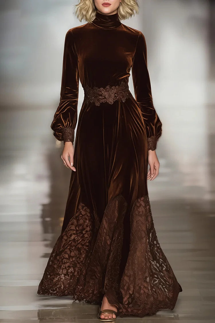 Vestido largo de terciopelo con cuello alto, mangas farol y detalles de encaje