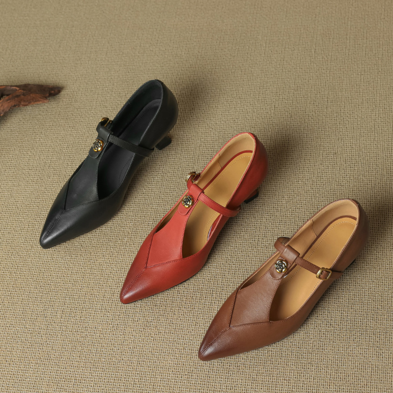 Zapatos de tacón bajo con adorno de rosa