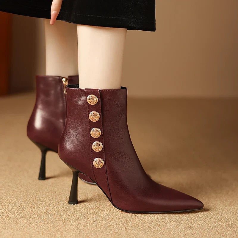 Botines de Cuero con Botones Decorativos