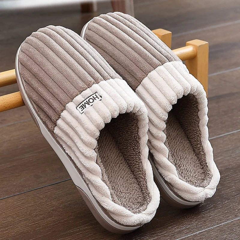 Pantuflas forradas de polar con suave textura acanalada