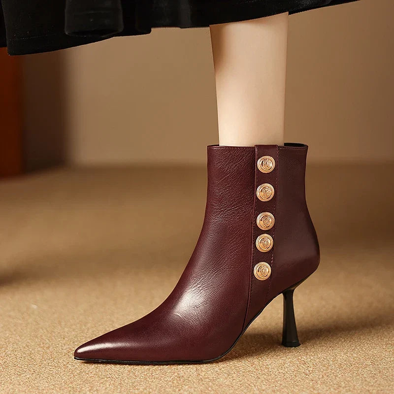 Botines de Cuero con Botones Decorativos