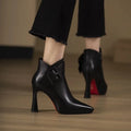 Botines de tacón con hebilla oversize