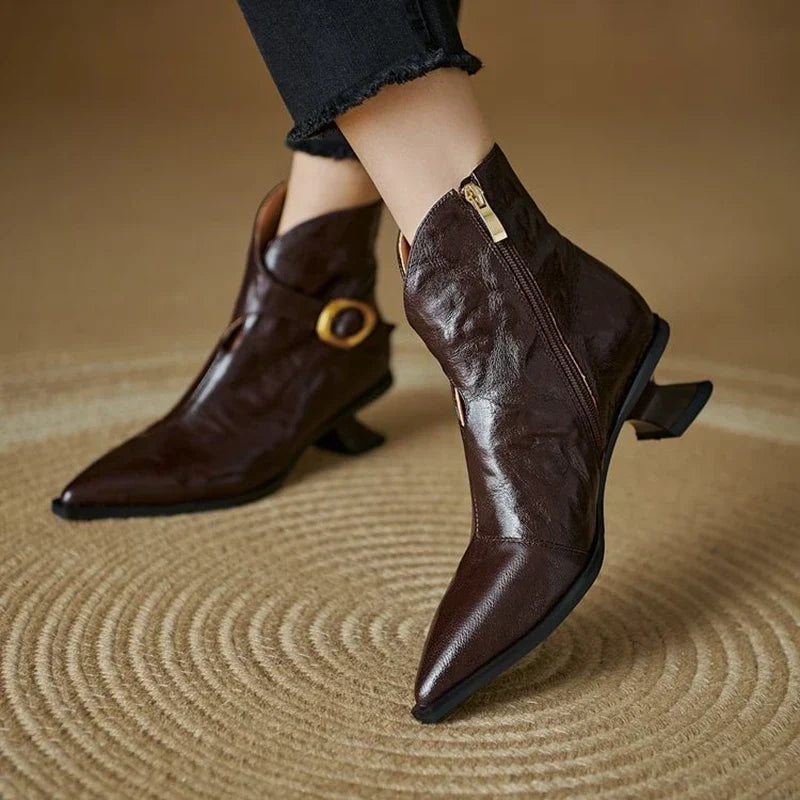 Botines de Cuero con Hebilla Dorada