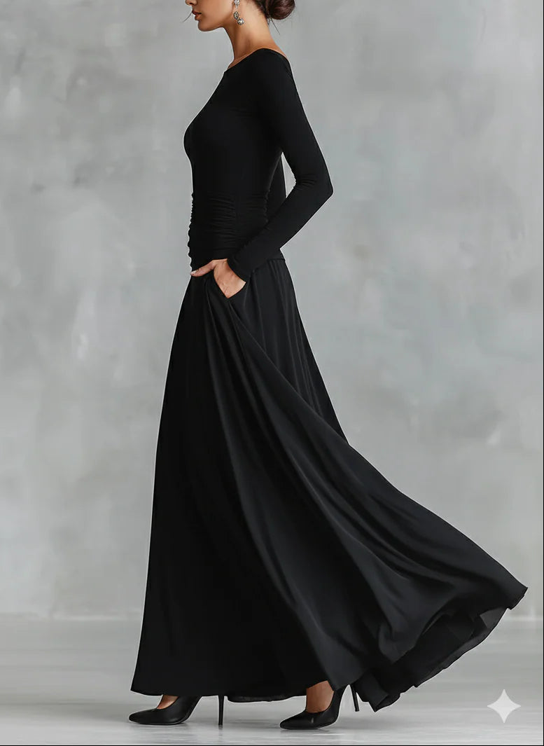 Vestido Largo Negro de Crepé Plisado Cuello Barco
