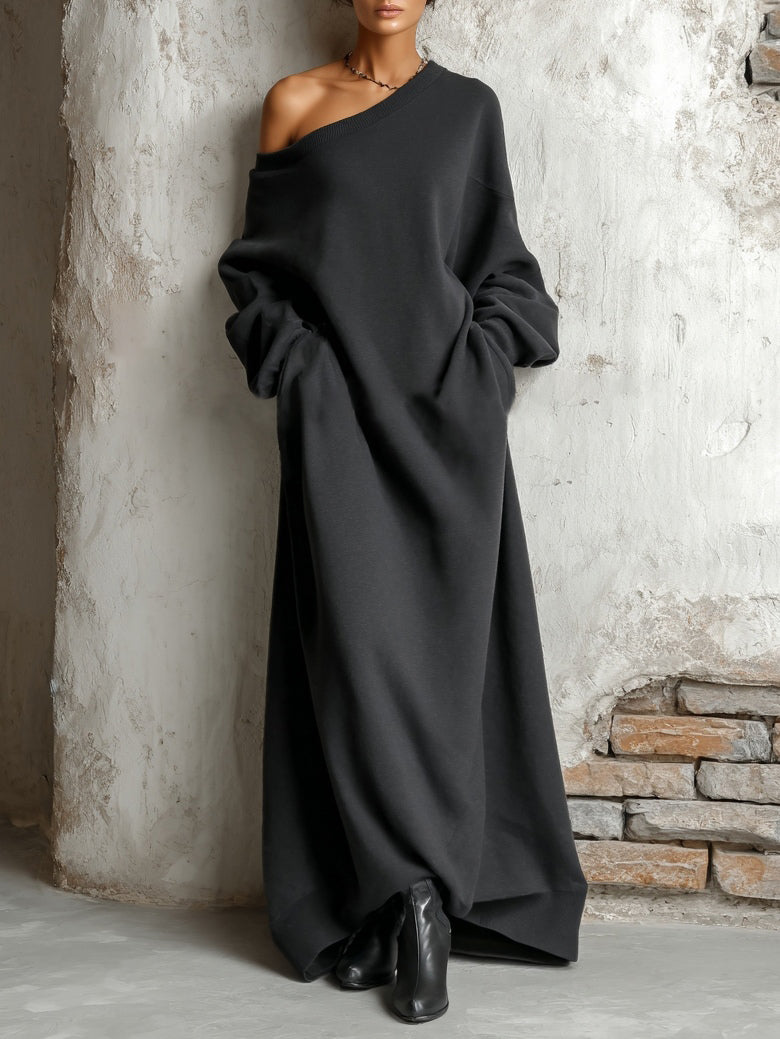 Vestido largo negro estilo sudadera con un hombro descubierto