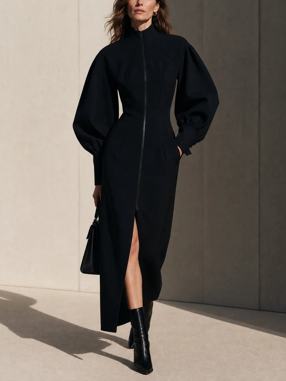 Vestido Midi Negro con Cremallera Frontal y Mangas Farol