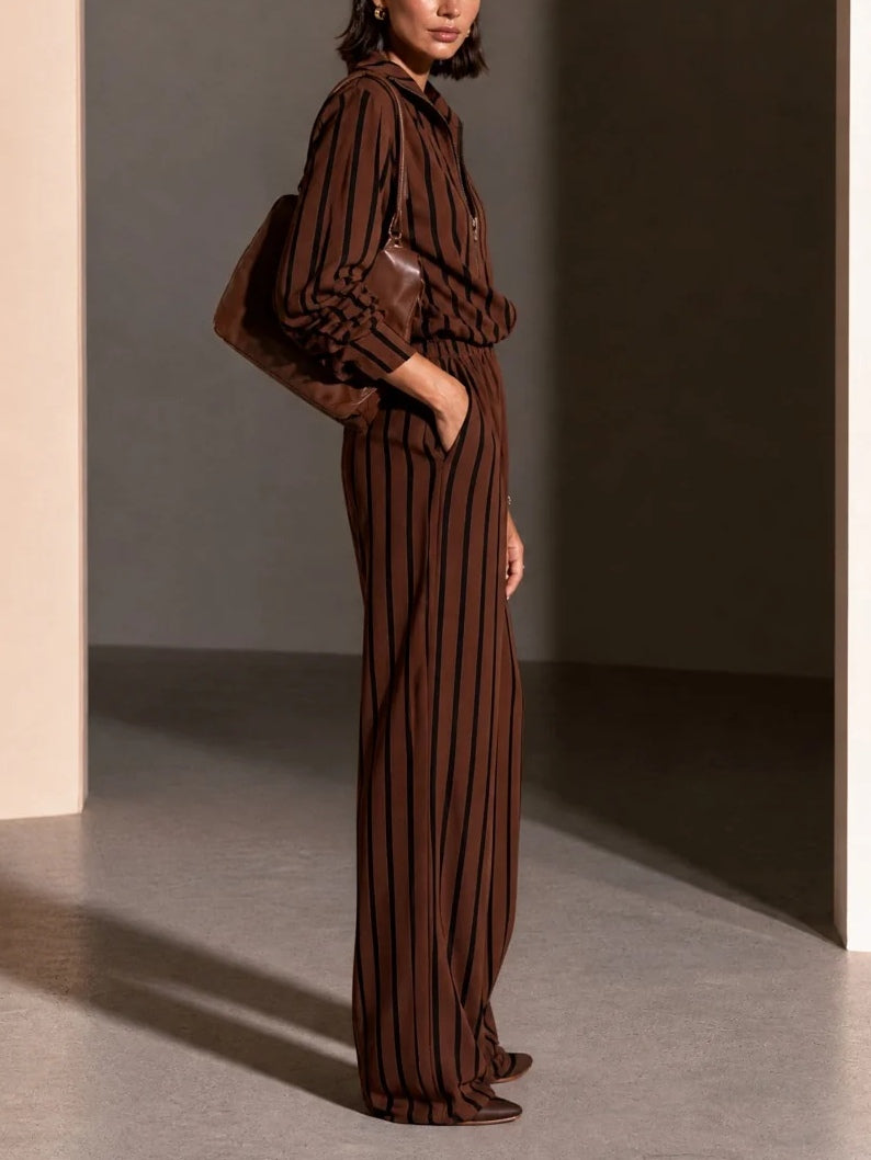 Conjunto de top a rayas con media cremallera y pantalón ancho con cintura elástica
