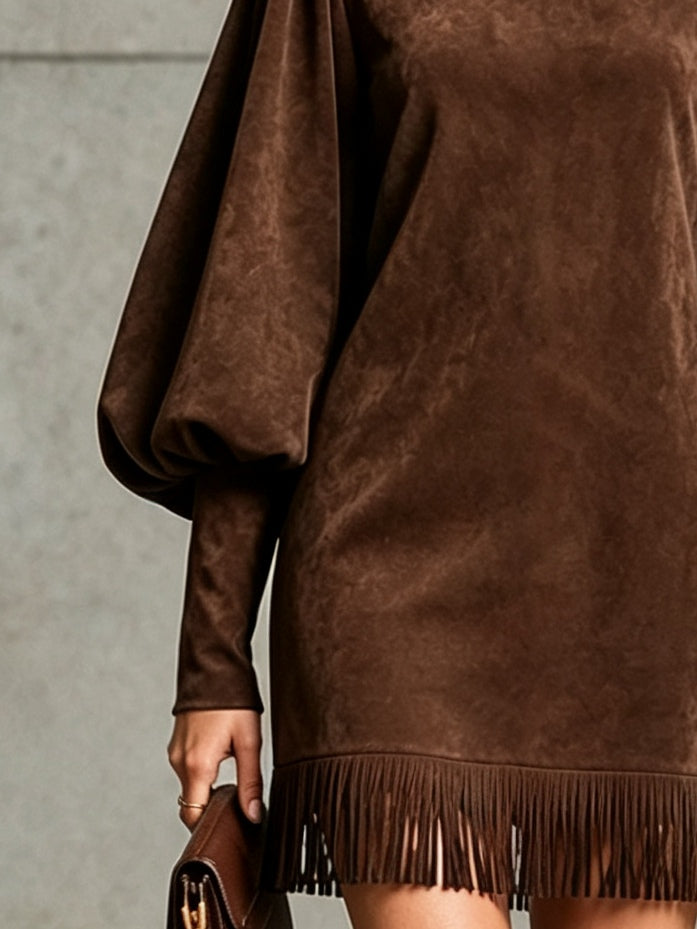 Vestido mini marrón chocolate de ante sintético con mangas abullonadas y bajo con flecos