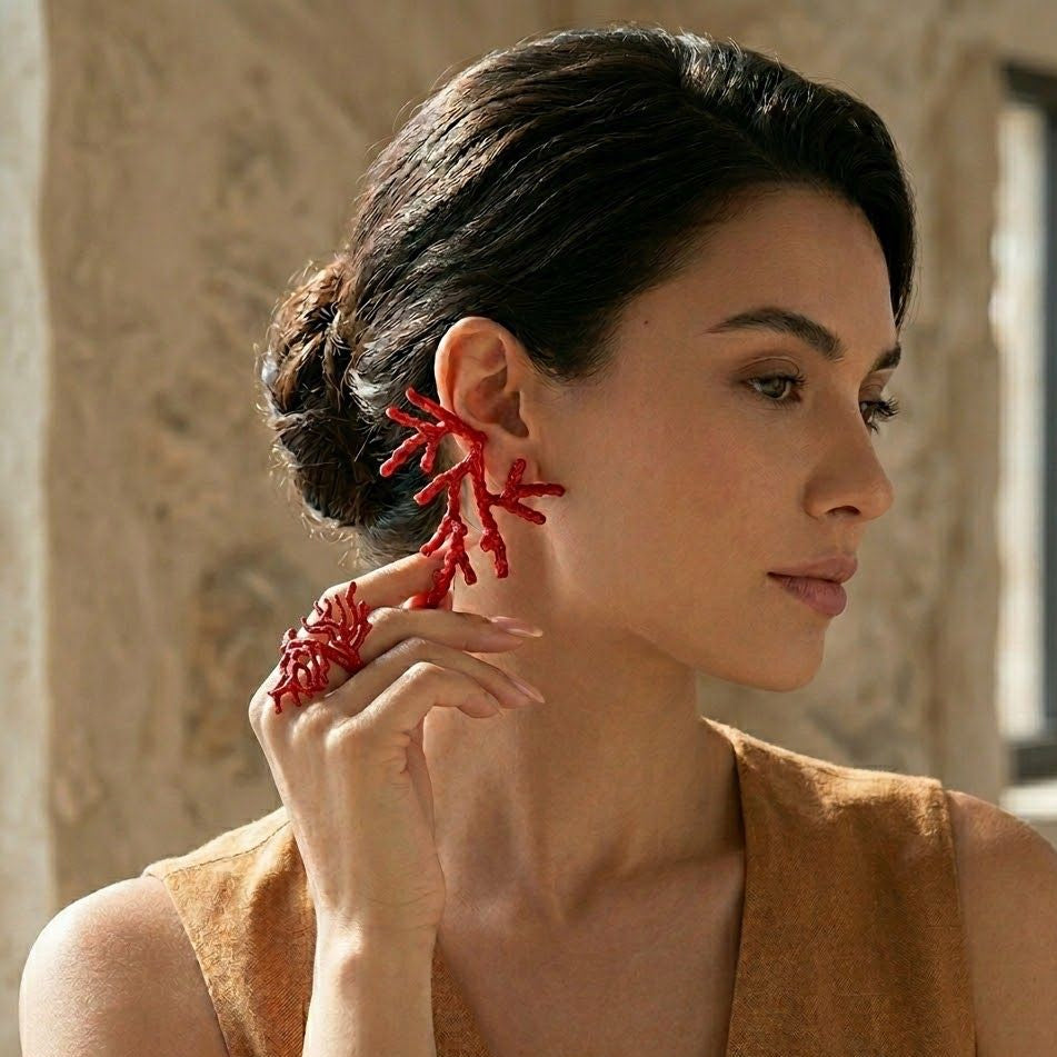 Pendientes llamativos en rojo coral