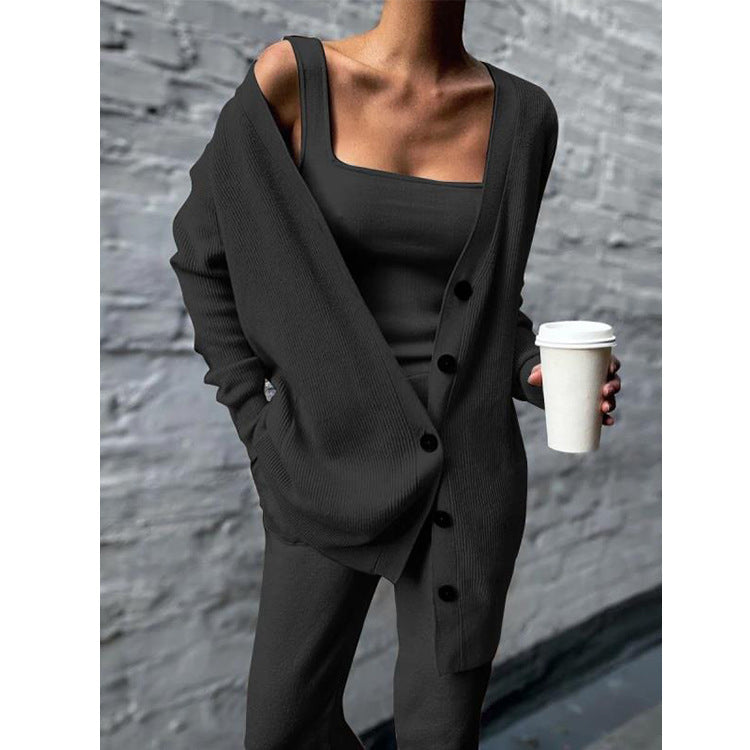 Conjunto de punto de tres piezas, cómodo y versátil