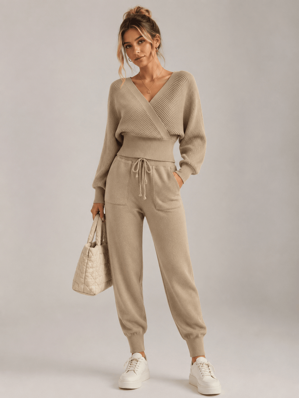 Conjunto de punto acanalado con top cruzado y pantalón jogger