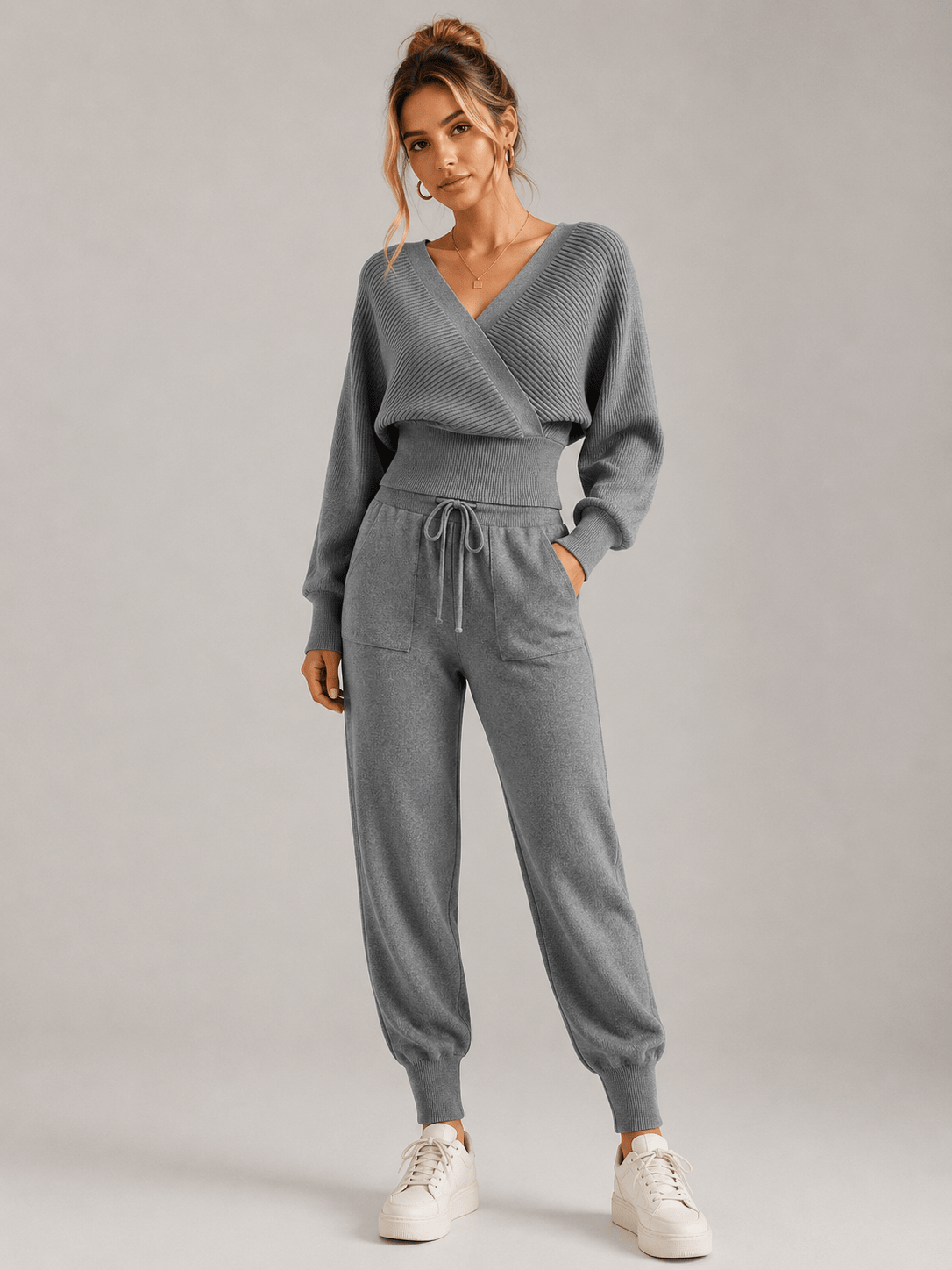 Conjunto de punto acanalado con top cruzado y pantalón jogger