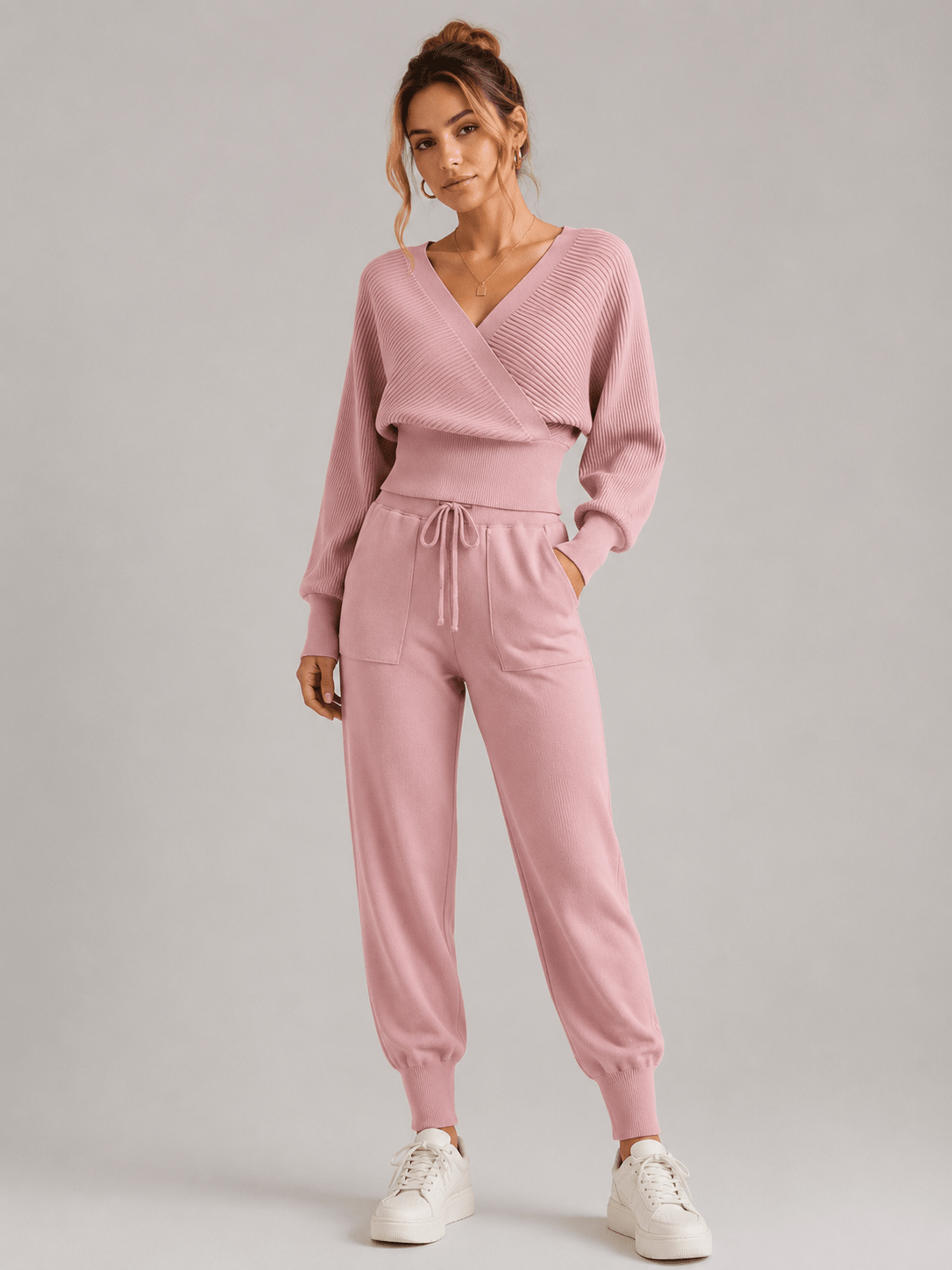 Conjunto de punto acanalado con top cruzado y pantalón jogger