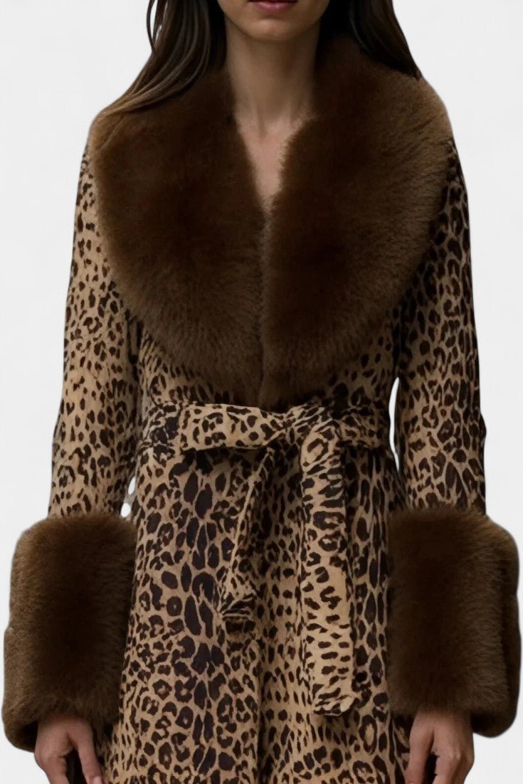Abrigo de felpa Marguerite con estampado de leopardo y corte holgado