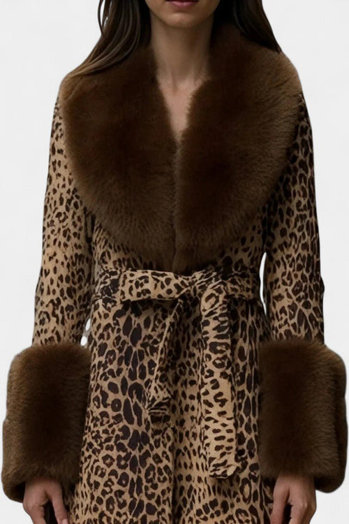 Abrigo de felpa Marguerite con estampado de leopardo y corte holgado