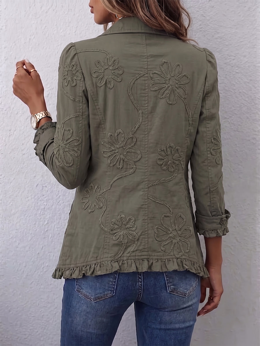 Chaqueta verde bordada con volantes