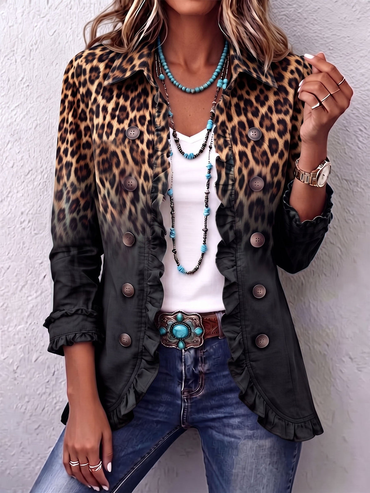 Chaqueta blazer de leopardo negra con volantes