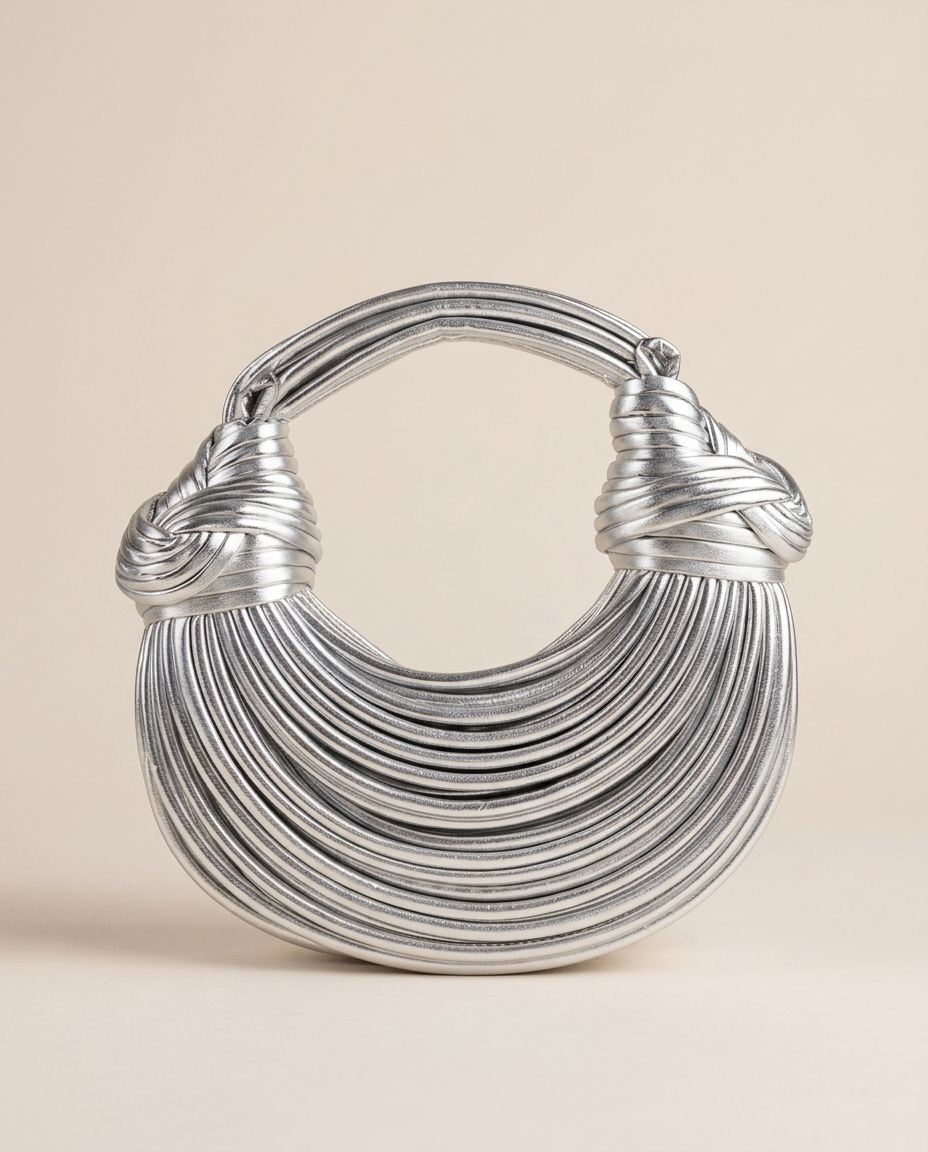 Bolso Escultural con Asa Anudada