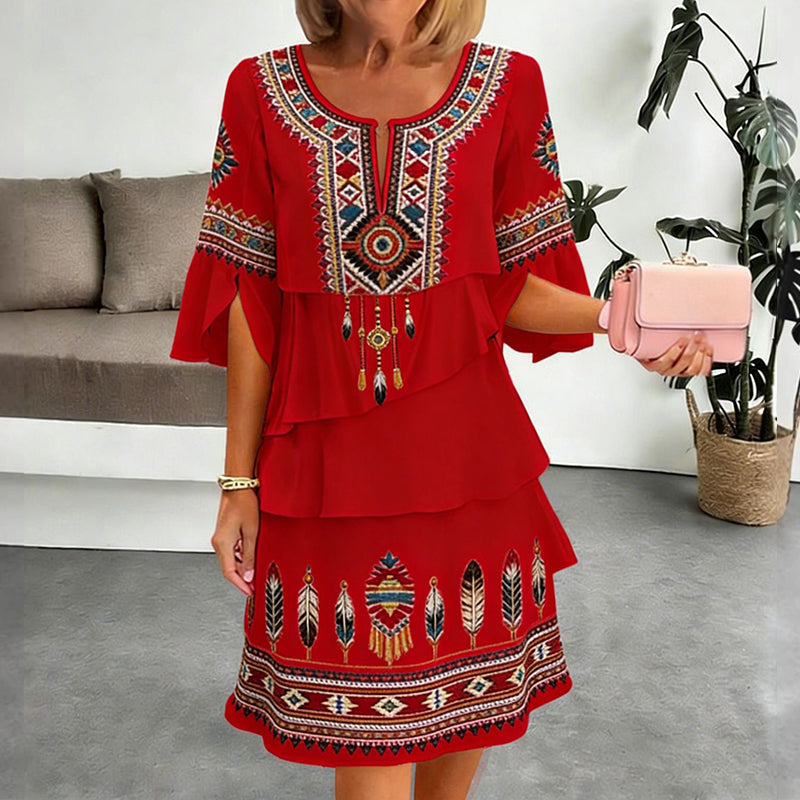 Vestido de mujer con corte escalonado y estampado étnico vintage
