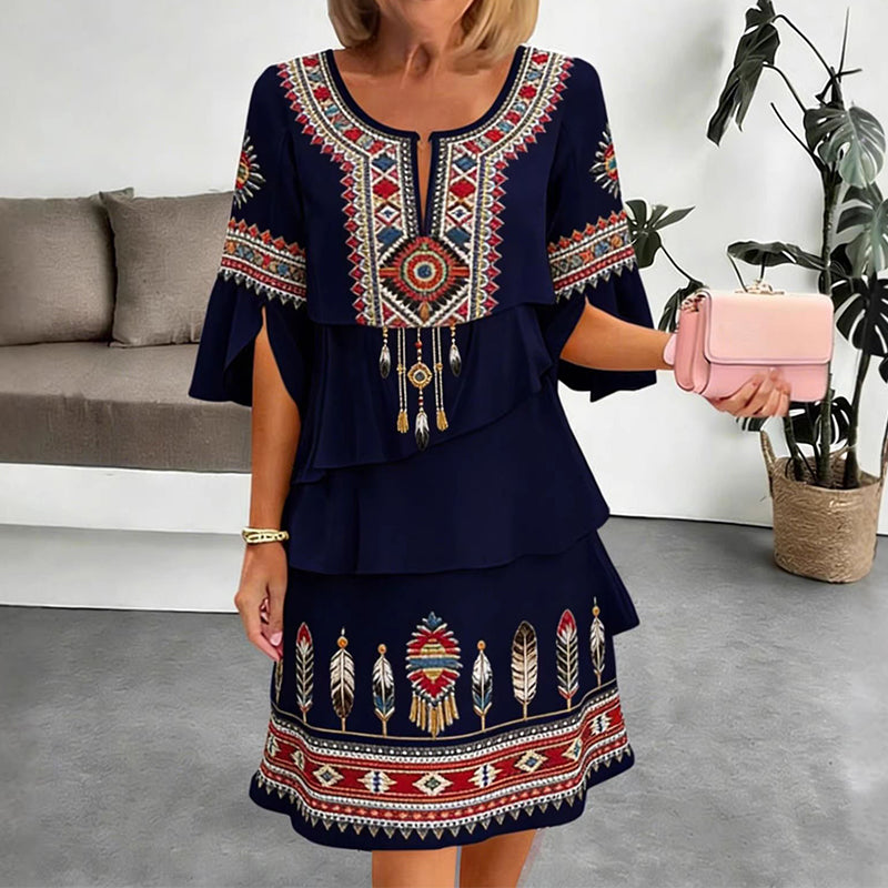 Vestido de mujer con corte escalonado y estampado étnico vintage