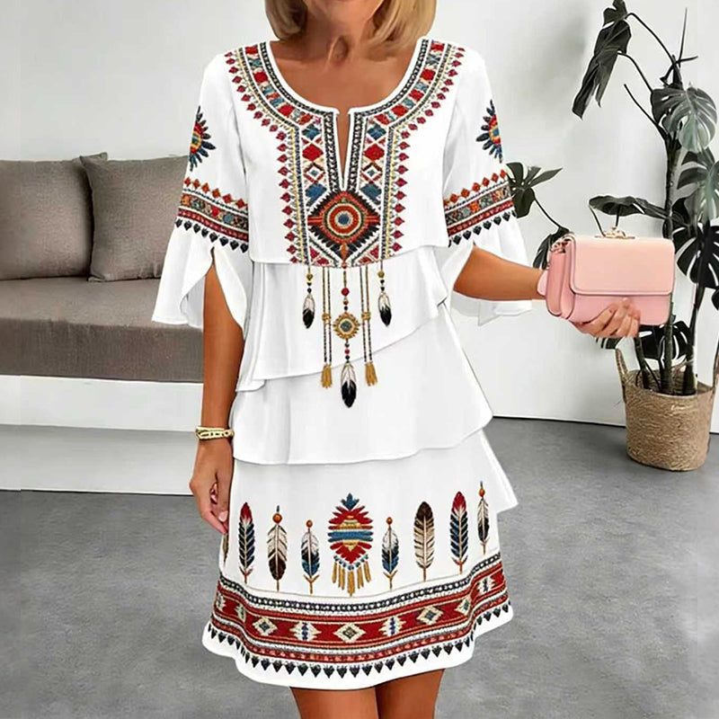 Vestido de mujer con corte escalonado y estampado étnico vintage